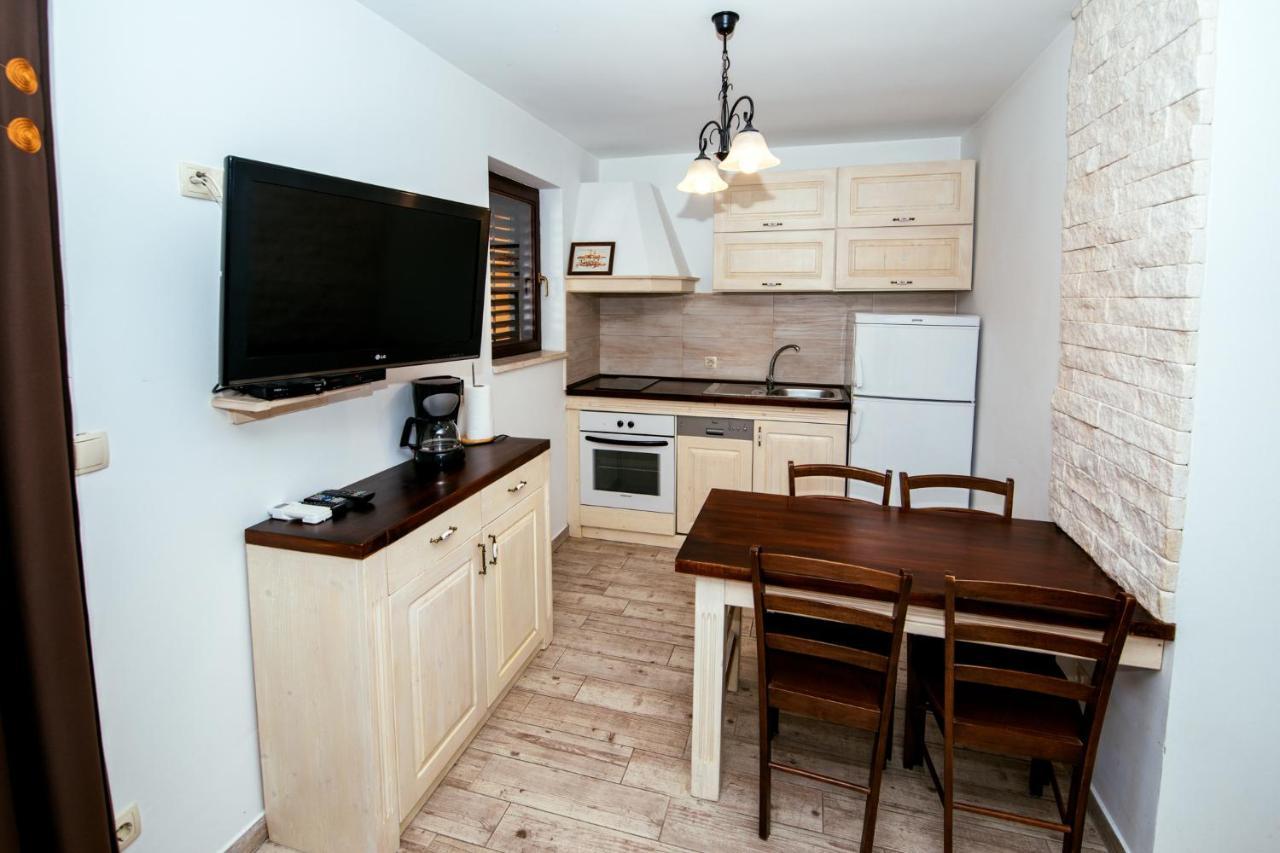 M&M Apartments บีโอกราดนาโมรู ภายนอก รูปภาพ